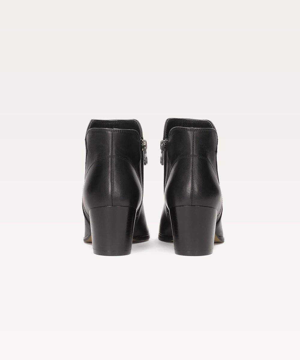 Pointed Toe Leather Boots