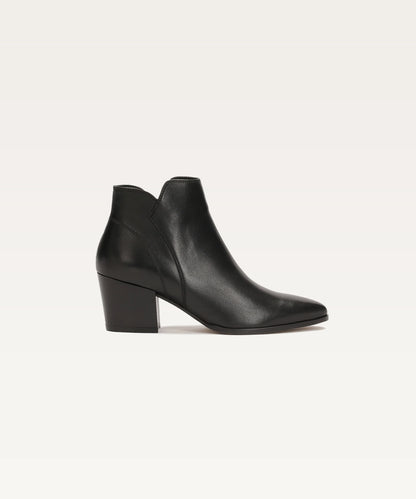 Pointed Toe Leather Boots