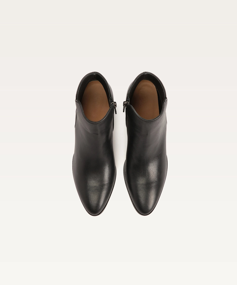 Pointed Toe Leather Boots