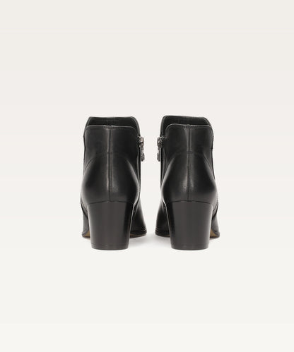 Pointed Toe Leather Boots